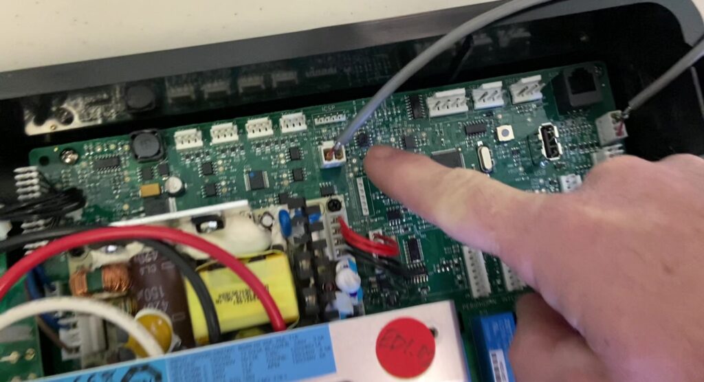 Step 2. Lim and Reg therm sensors plugged in-